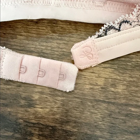 Sam Edelman Pink Lace Bralette - Picture 4 of 5